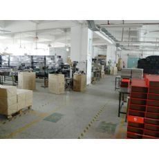 深圳重鑫紙制品 專業(yè)包裝盒廠家，特價(jià)銷售中